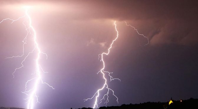 Popoldne in v noči na četrtek znova možne nevihte