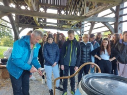 FOTO: Pestro dogajanje na Dnevih zeliščarstva v Beli krajini