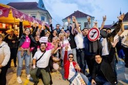 Vinska vigred - 10.000 ljudi, 180  jagenjčkov in odojkov ter 300 pogač