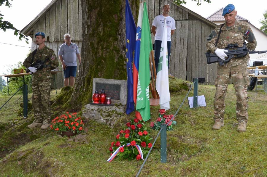 ZB NOB Krsko in Senovo - proslava Puste Lozice (33)