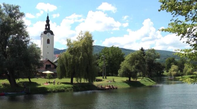 Reka Krka primerna za kopanje