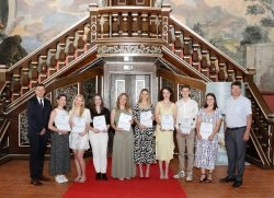 Na Gimnaziji Brežice imajo letos osem zlatih maturantov