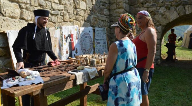 Rajhenburški grad zapolnile srednjeveške vsebine
