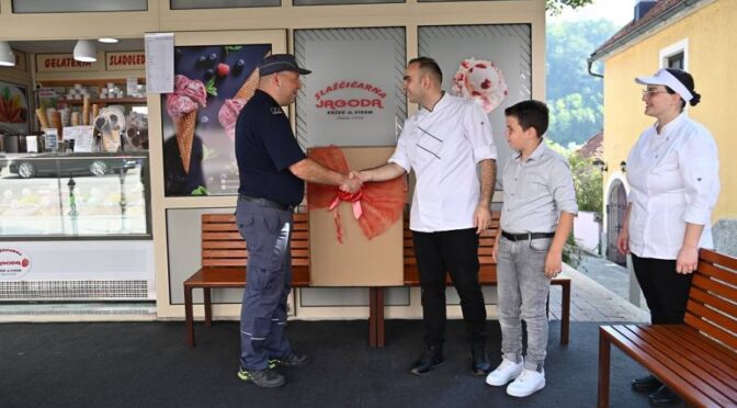 ​Donacija družine Kahrimani krškim gasilcem