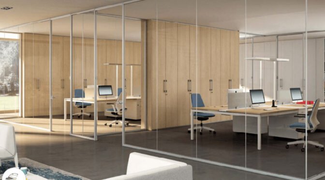 Zakaj in kje izbrati drsno stekleno predelno steno?