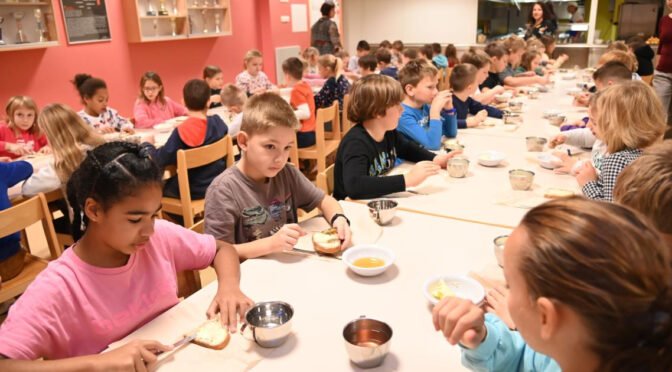 Tradicionalni slovenski zajtrk na Osnovni šoli Raka