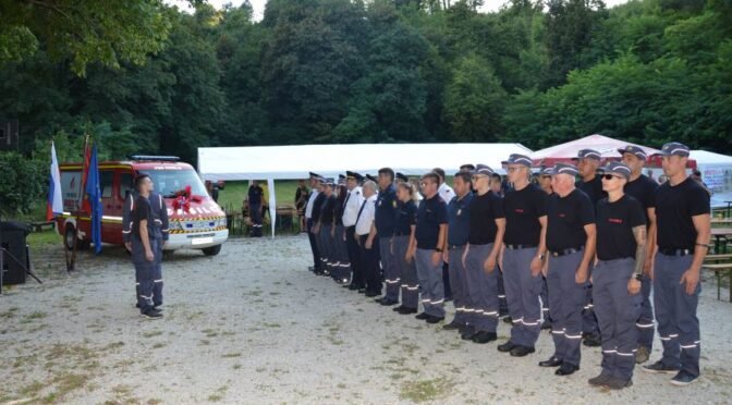 V Orešju na Bizeljskem ob prevzemu gasilskega vozila po 15 letih spet tudi veselica