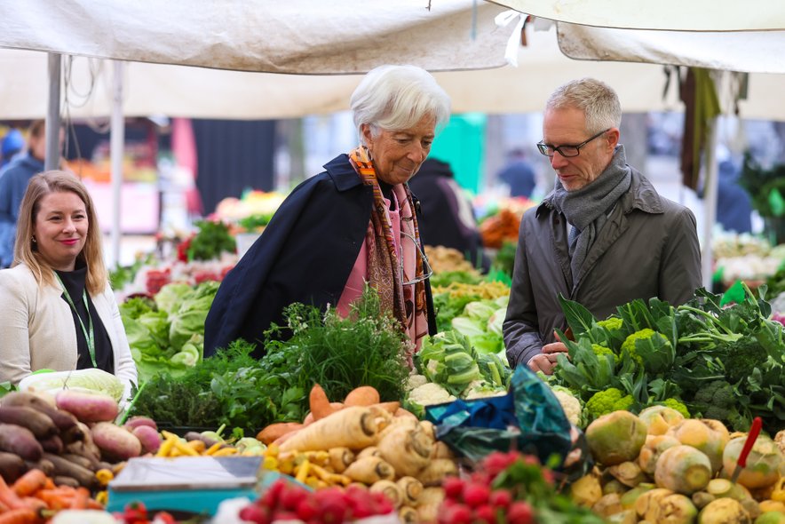 Christine Lagarde na tržnici v Ljubljani