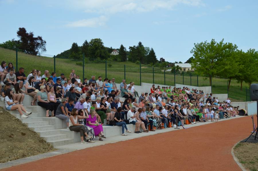 koprivnica - otvoritev prenovjenega igrisca pri soli - B. M (101)