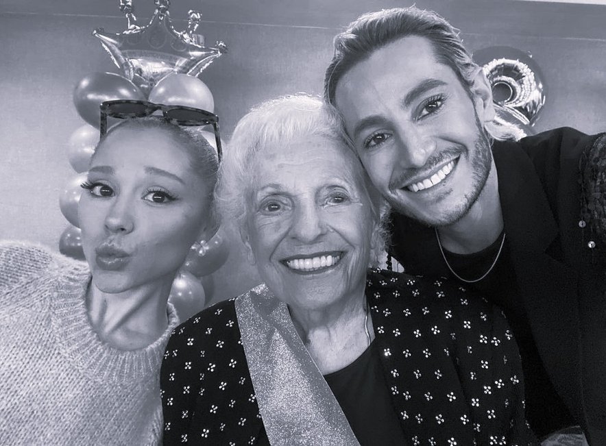 Ariana Grande z babico in bratom.