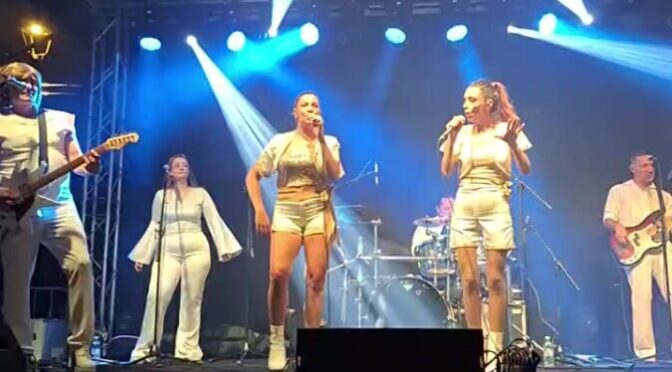 Abba Real Tribute je v Brežicah naredila pravi žur in napolnila mesto.💃💯🔥