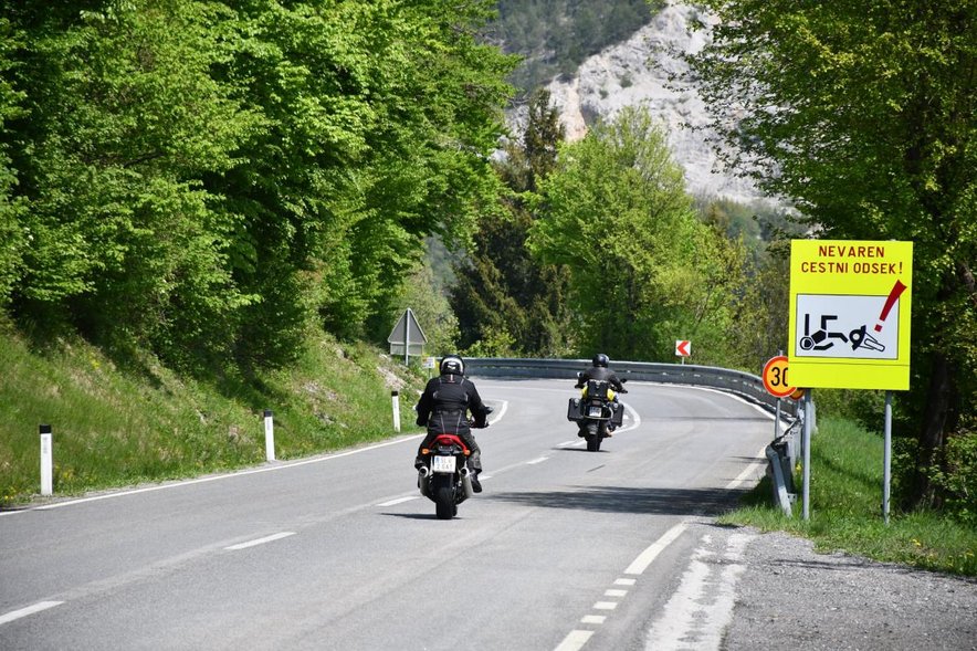 Z motorjem na cesti ni prostora za nepremišljene napake – vsaka je lahko usodna.