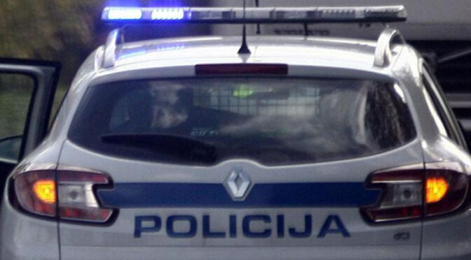 Ustavili 40-letnega voznika, globa mu ni ušla