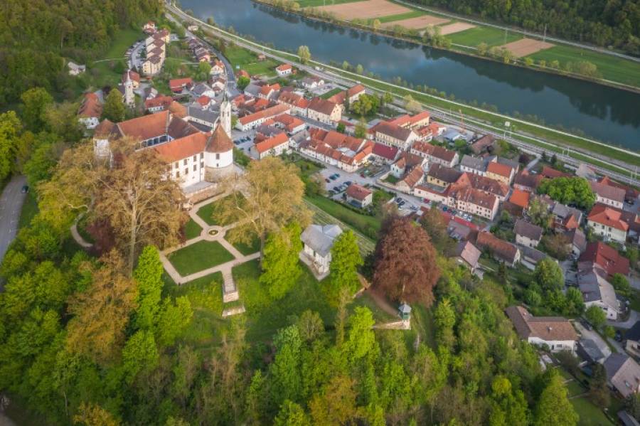 Sevnica, J. Hvala