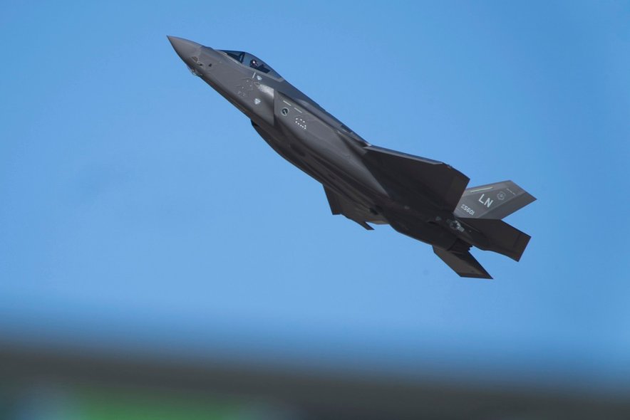 Lovsko letalo F-35
