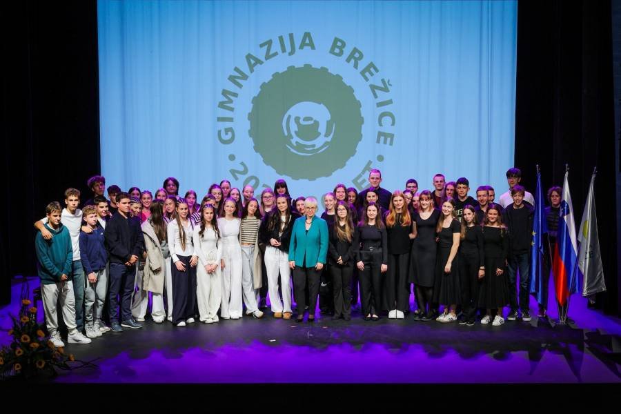 566219323_1398850665147535_4319251999436406399_n