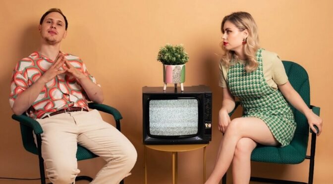 The Saraphines udarno nazaj z retro singlom ‘How Long’