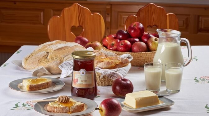 Tradicionalni slovenski zajtrk v sevniških šolah in vrtcih