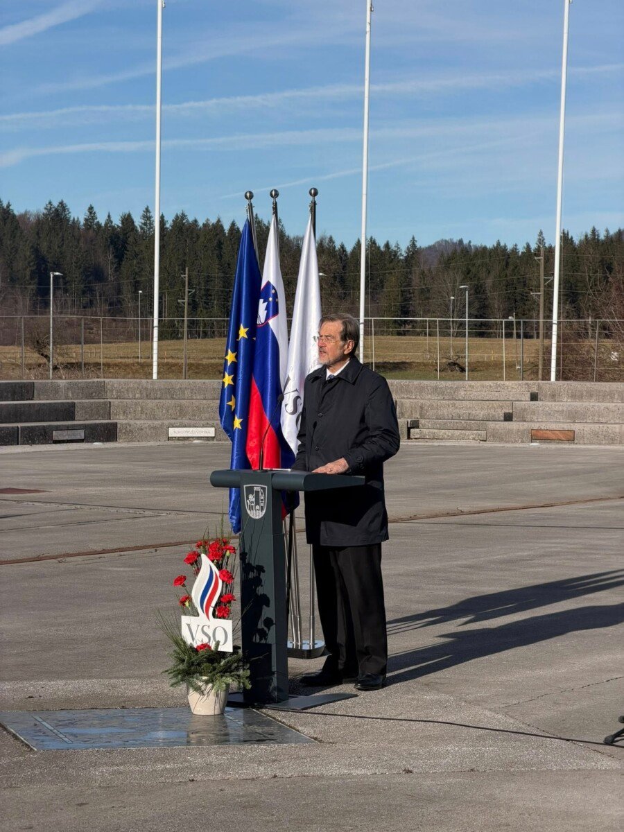 Morda je slika naslednjega: besedilo