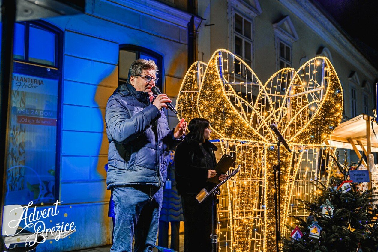 Advent BR 25 Otvoritev drsališča-39.jpg