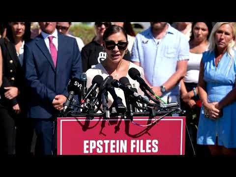 24UR | Nove fotografije: Clinton v bazenu, druženje z Michaelom Jacksonom | POP TV