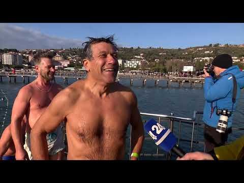 24UR | V hladno morje tradicionalno skočilo več kot 300 pogumnežev | POP TV