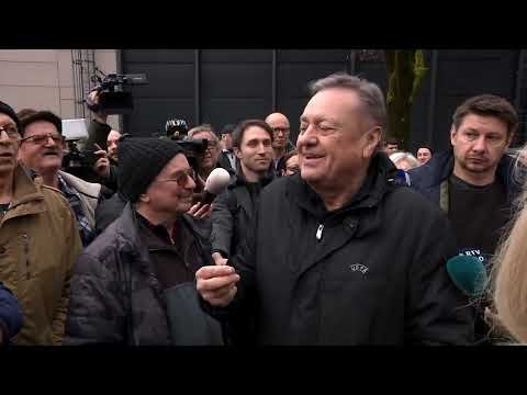 24UR | Eno stanovanje, eno parkirno mesto, redarji bodo vozila še naprej odvažali | POP TV