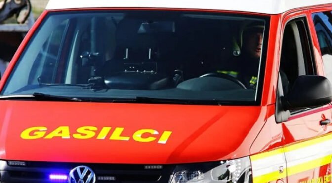 Gasilci omogočili reševalcem dostop do onemogle osebe