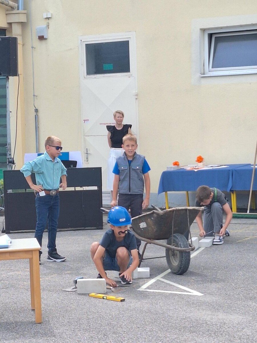 Nastop četrtošolcev.jpg