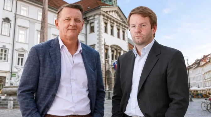 Rop jausevec mestna hisa ljubljana foto ilustracija umetna inteligenca fa bobo