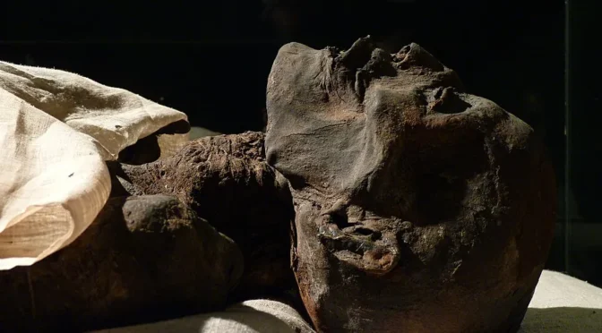 Ramses i mummy