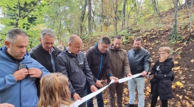 Pespot obmejna brezice 11